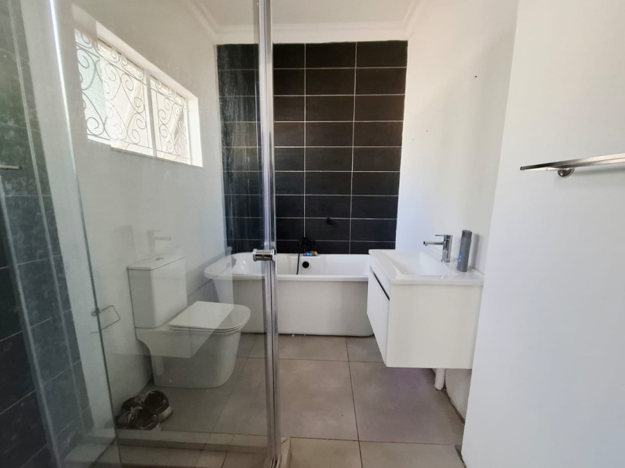 3 Bedroom Property for Sale in Noordhoek Free State